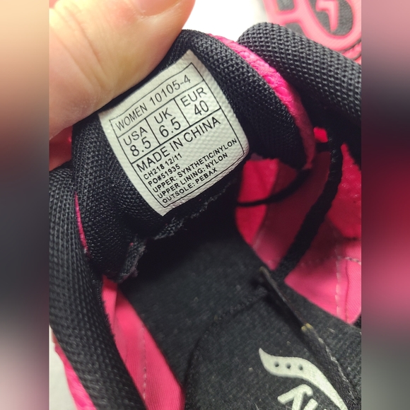 Saucony Velocity 4 Pink Black Silver Women's size 8.5 Track Shoes Spikes - Picture 5 of 5